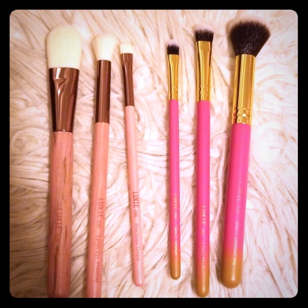 NEW MAKEUP BRUSHES